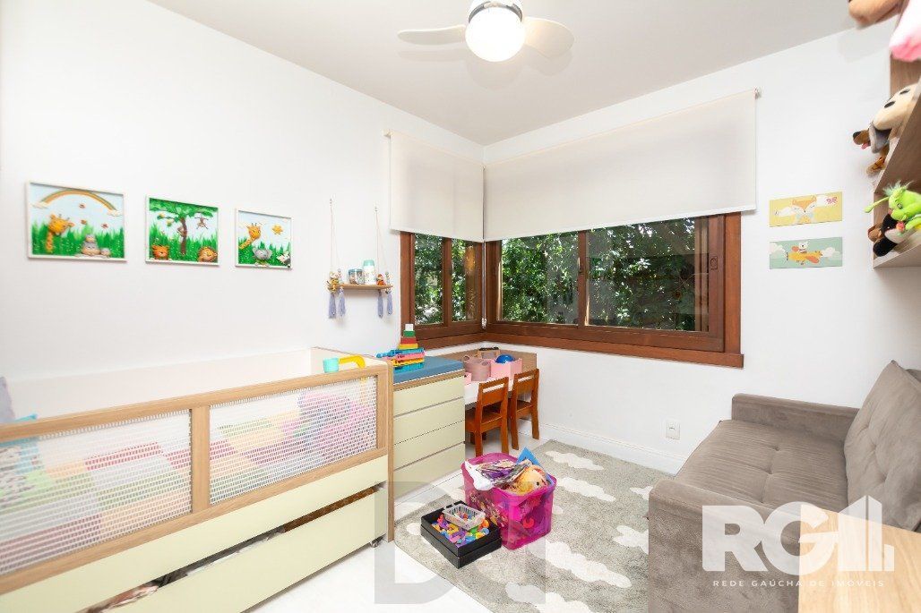 Apartamento Reformado! Com 3 dorm, sendo 1 suíte, 2 vagas na Rua Corte Real. — foto 17