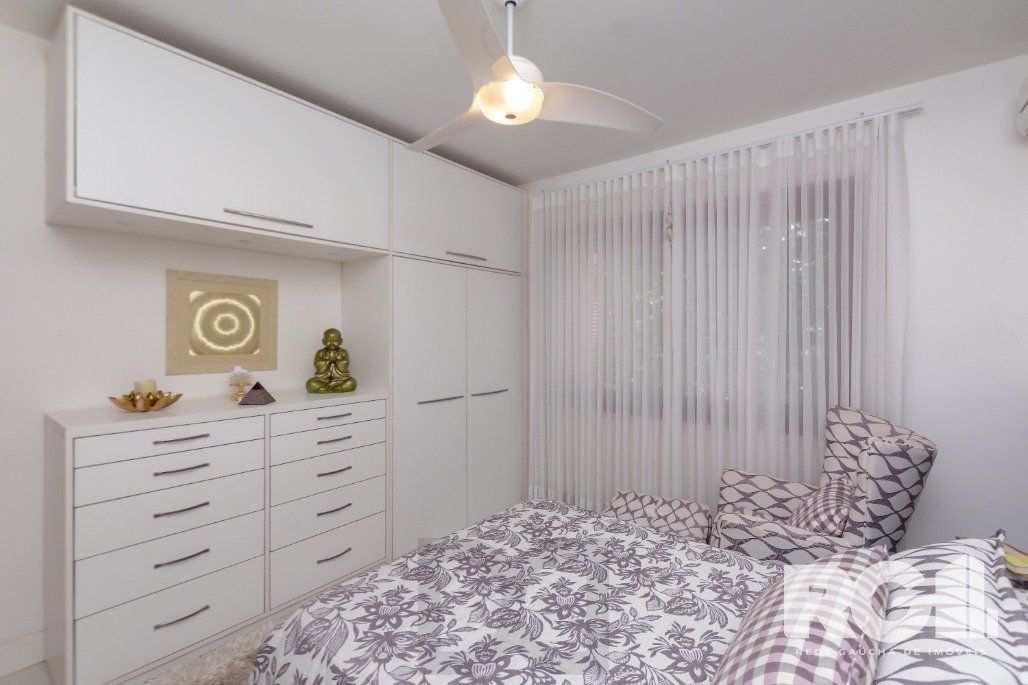 Apartamento Reformado! Com 3 dorm, sendo 1 suíte, 2 vagas na Rua Corte Real. — foto 27
