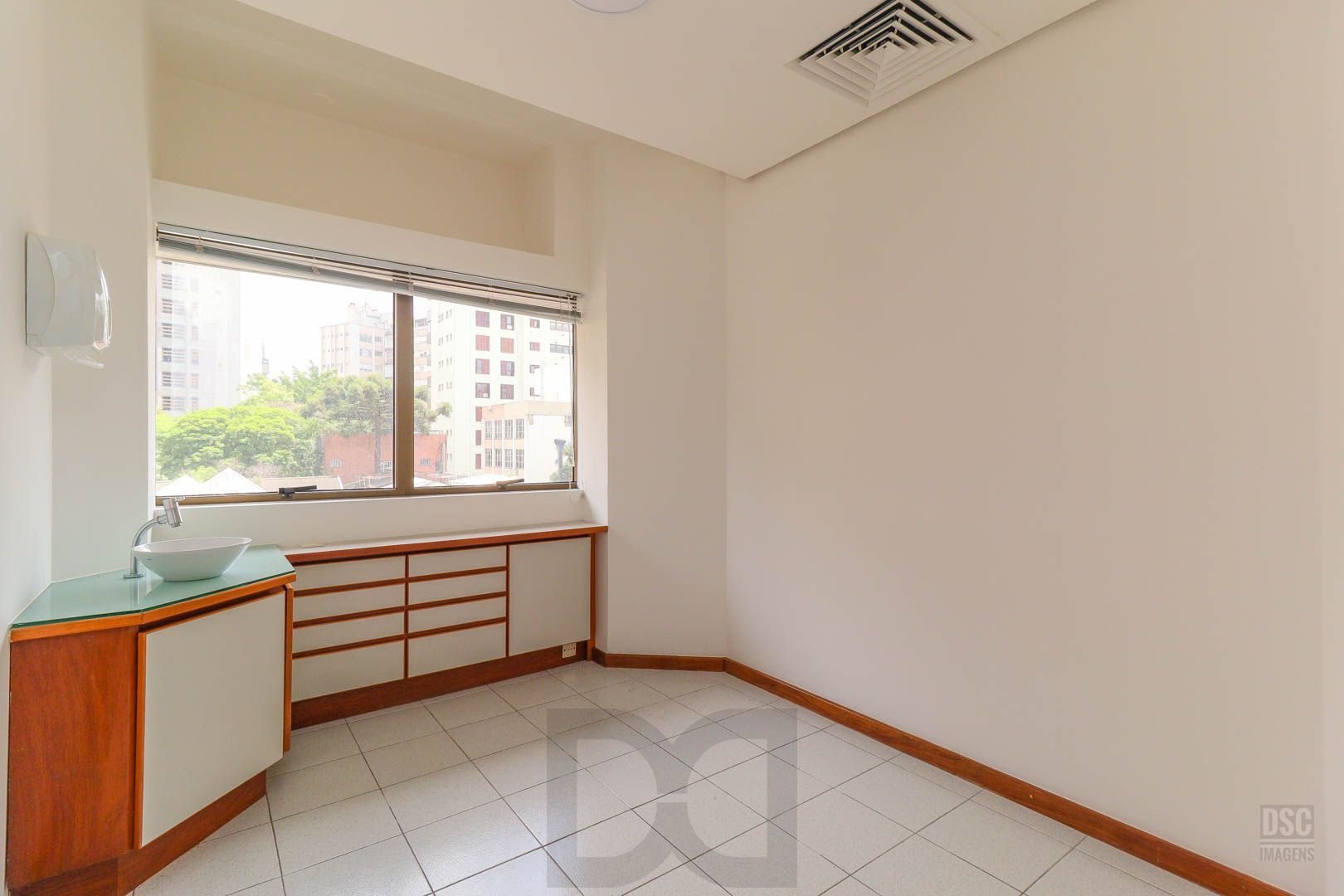 Sala comercial em um ponto excelente da Rua Padre Chagas. — foto 17