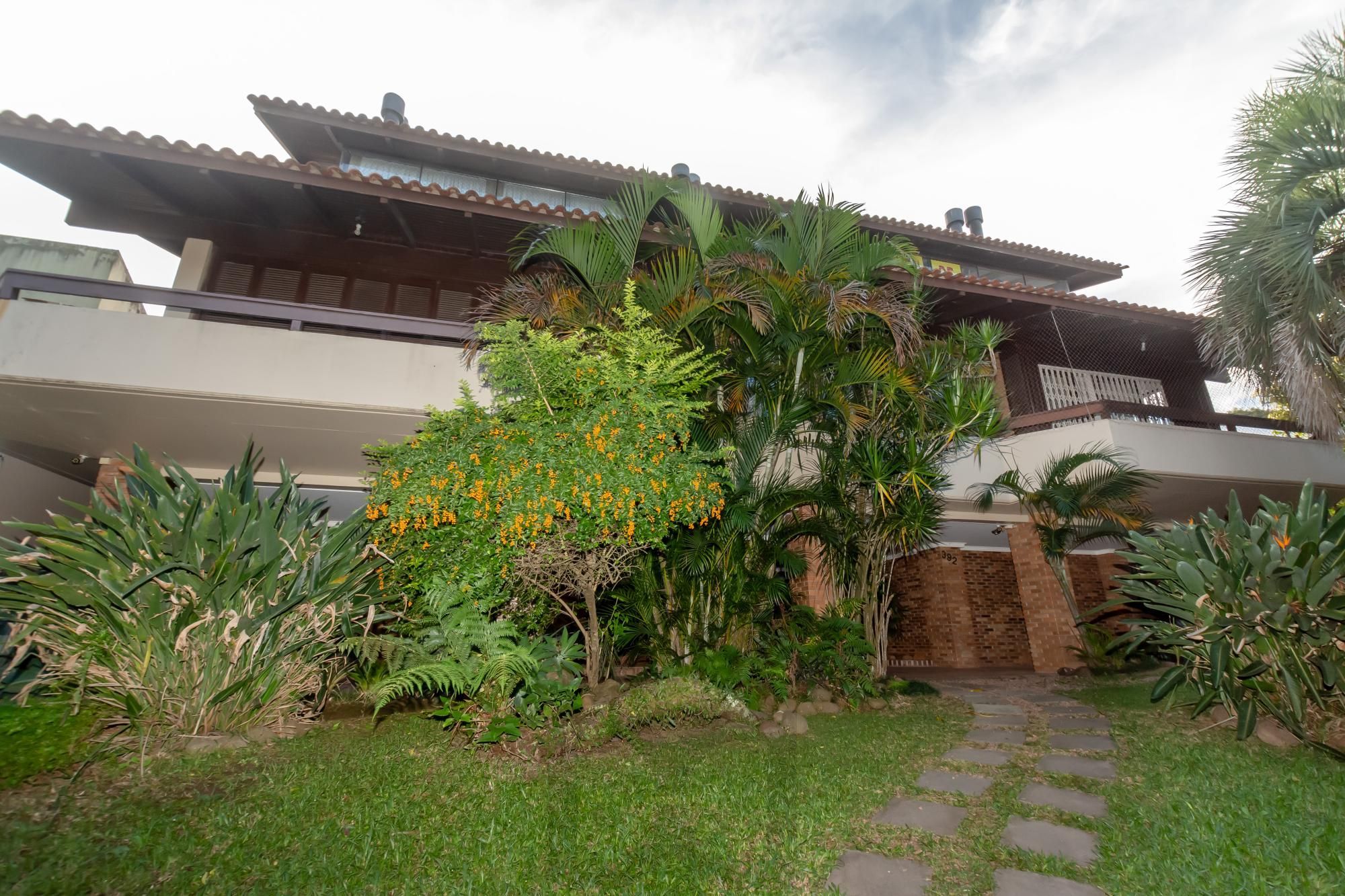 VENDA AMPLO APARTAMENTO RUA CALMA — foto 3