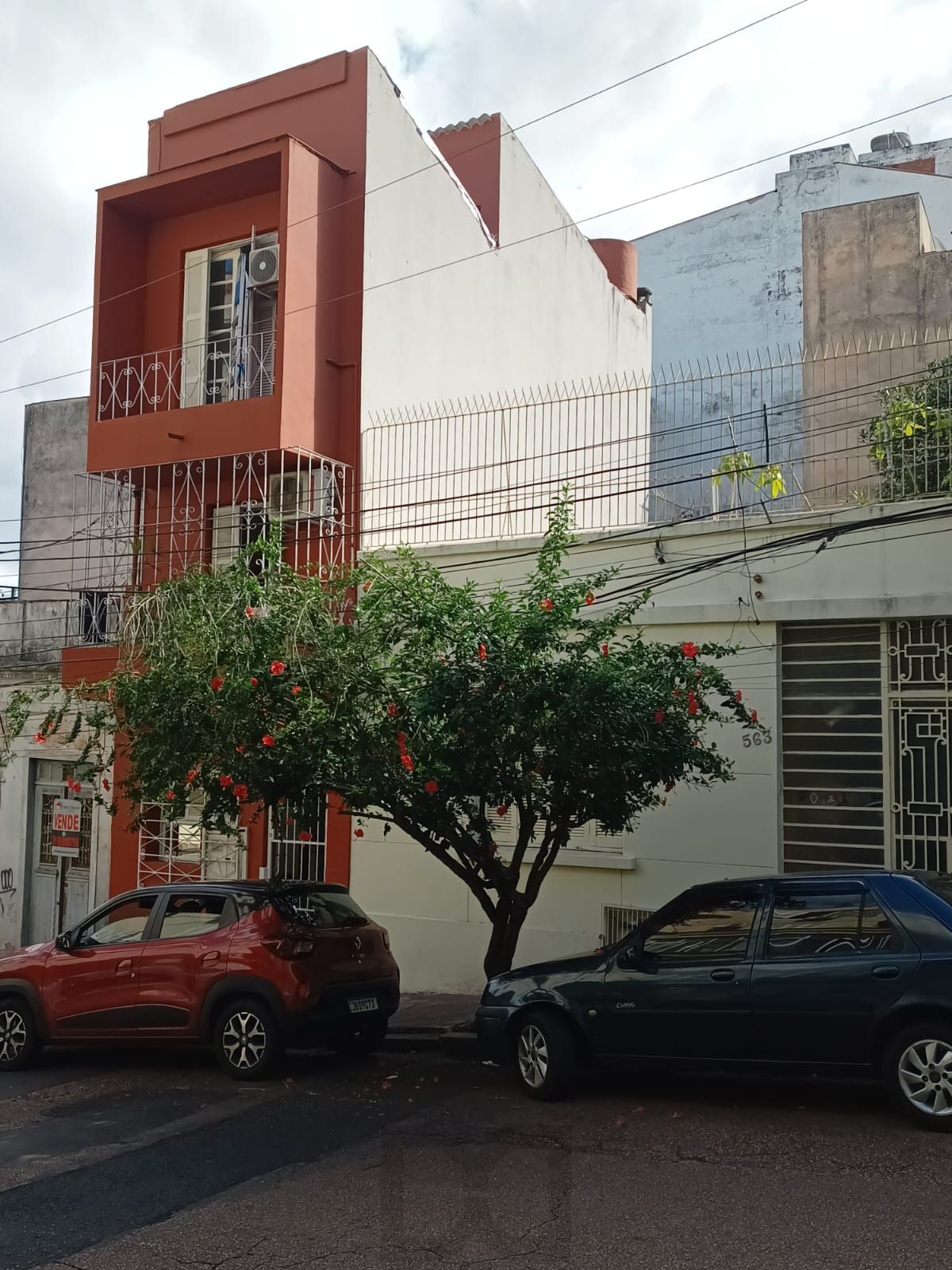 Sobrado funcional com três pavimentos no centro de Porto Alegre! — foto 2
