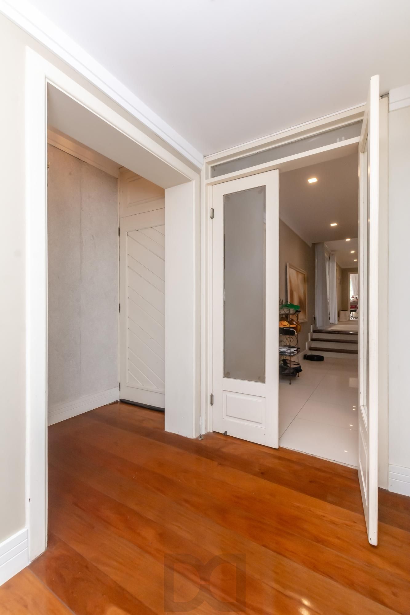 VENDA AMPLO APARTAMENTO RUA CALMA — foto 6