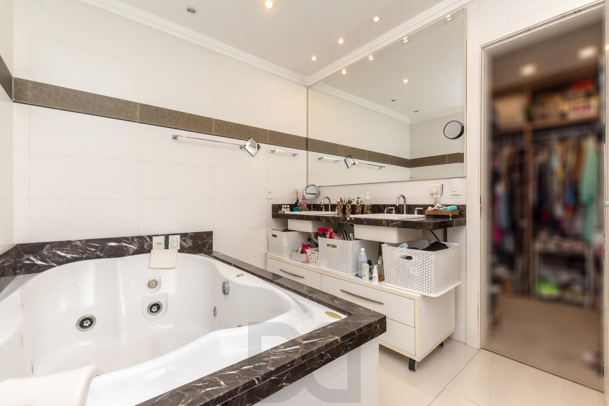 VENDA AMPLO APARTAMENTO RUA CALMA — foto 32