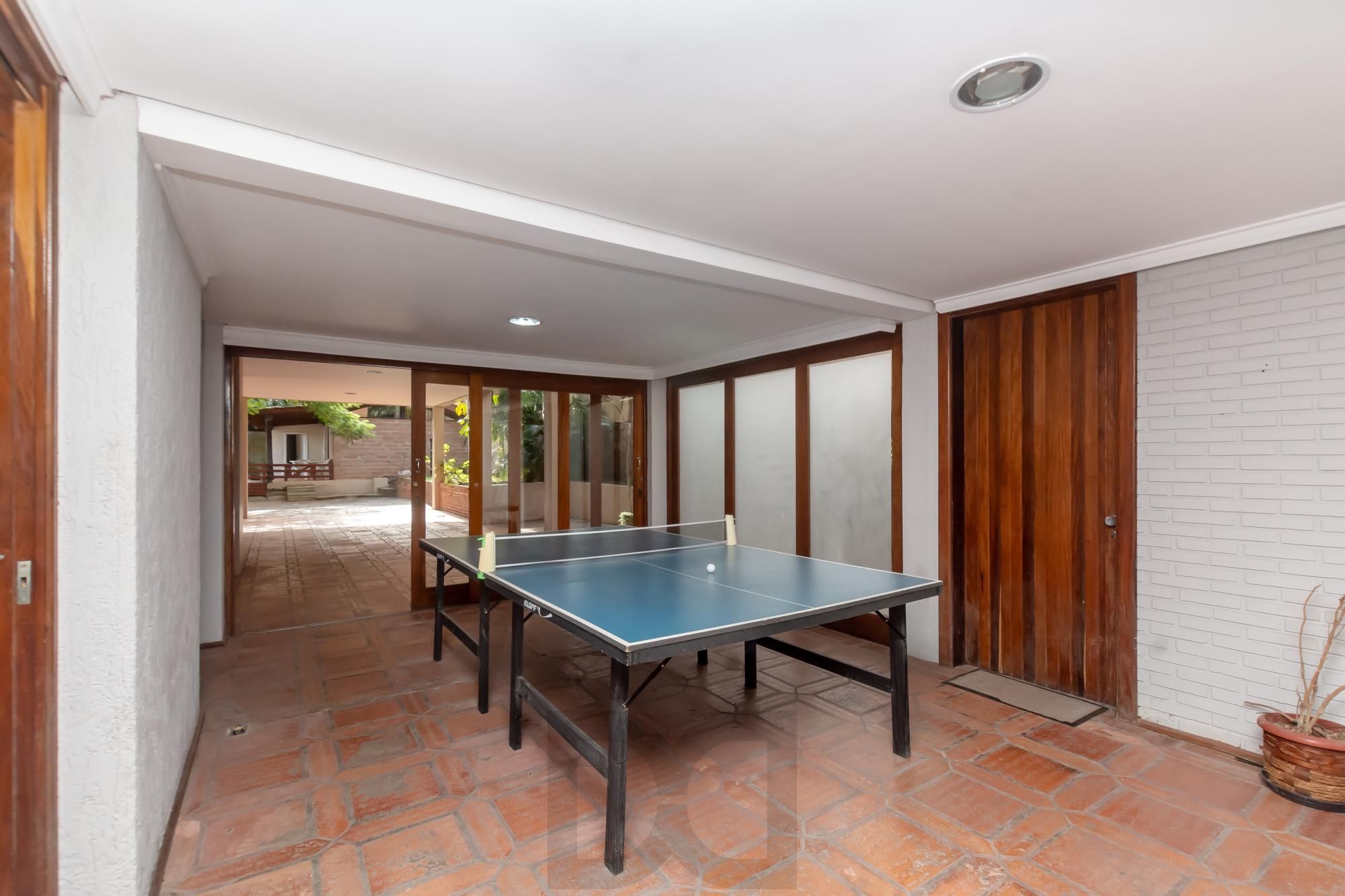 VENDA AMPLO APARTAMENTO RUA CALMA — foto 44