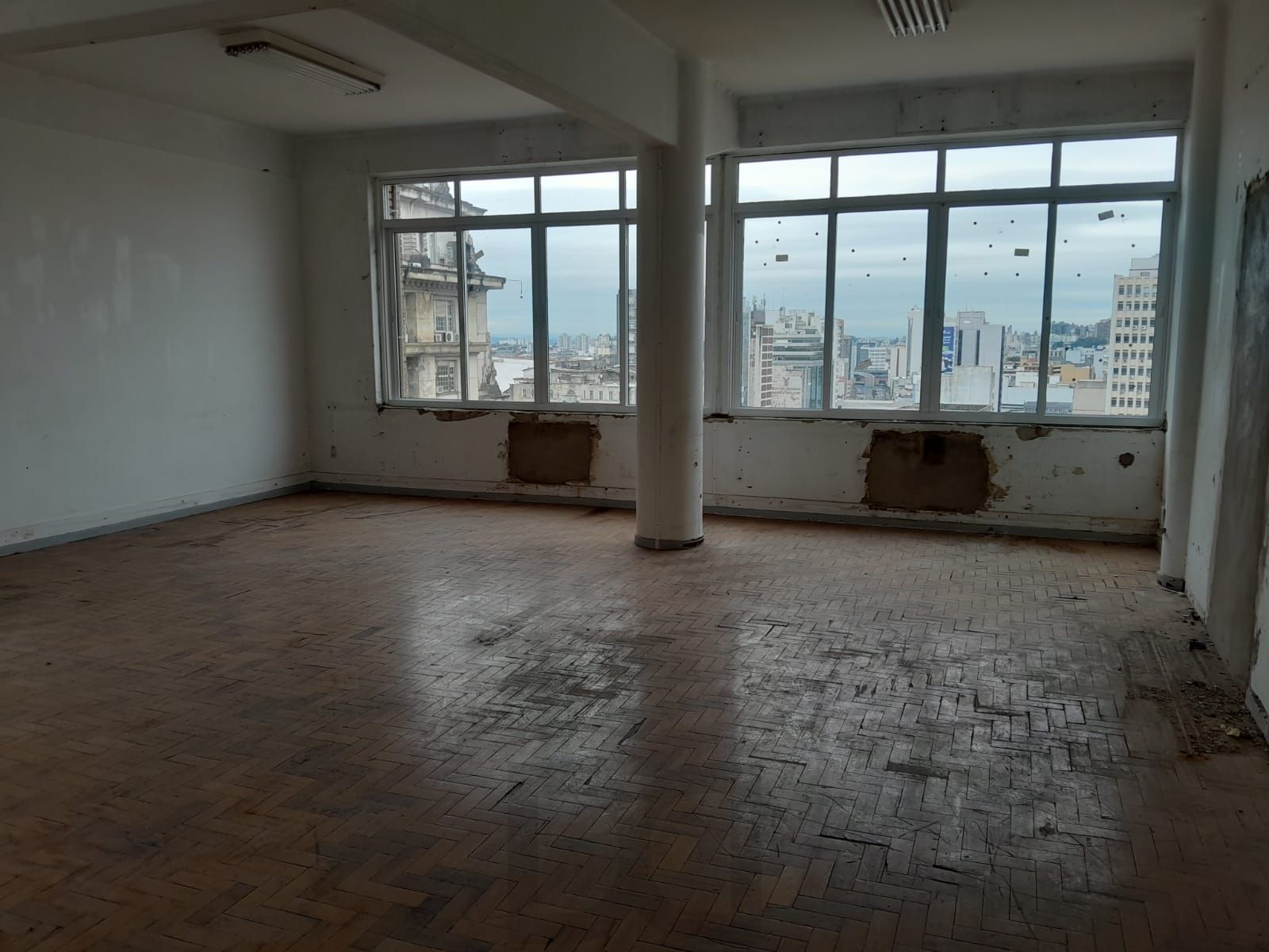 Salas com meio andar,para empresas ou órgãos públicos com 262,41m2 ,Centro — foto 12