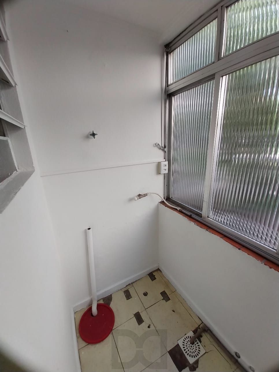 Apto 1D desocupado com BOX no Humaitá P. Alegre, Preço Atrativo — foto 29