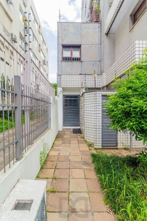 Sala,bairro Petrópolis, com ampla metragem,43,20M2, conservação impecável — foto 2