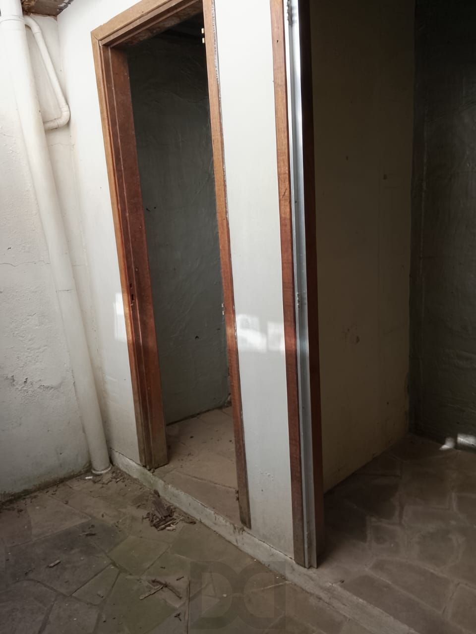 Loja Duplex na Duque de Caxias, desocupada espaço amplo. Preço atrativo. — foto 50