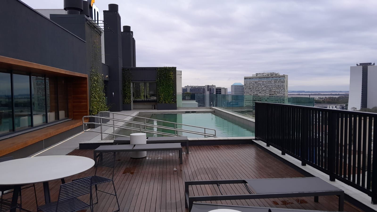 Apartamento novo,2 quartos,andar alto,box,na Cidade baixa e com Infra — foto 27