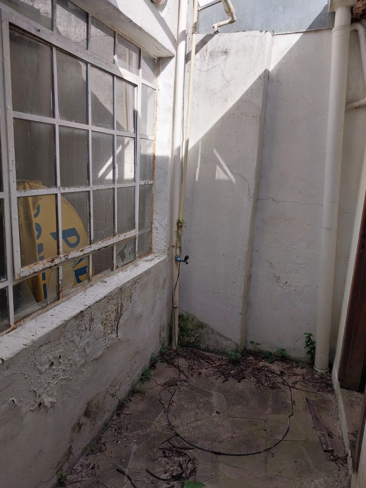 Loja Duplex na Duque de Caxias, desocupada espaço amplo. Preço atrativo. — foto 22
