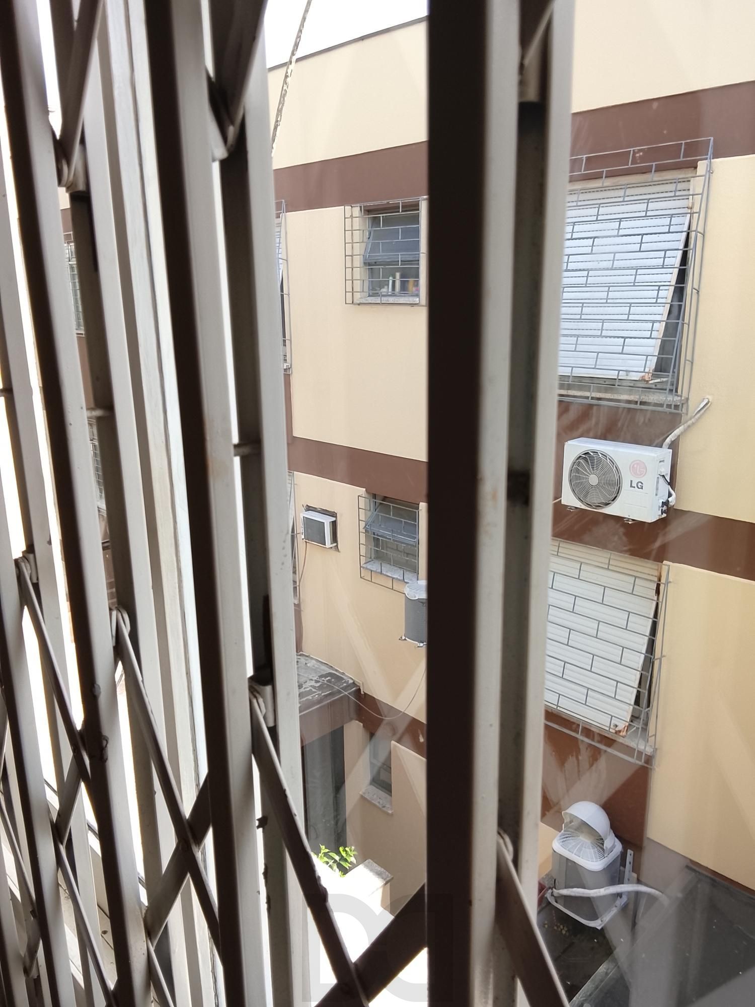 Ótimo apartamento 1D, desocupado na Medianeira, preço atrativo. — foto 47