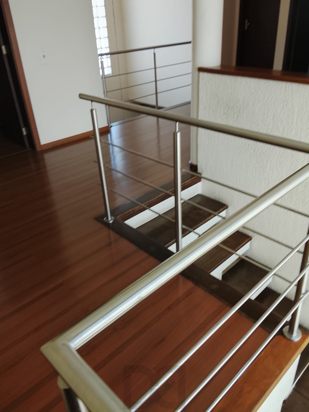CASA / SOBRADO 5D e 10 vagas 3 Banheiros - Pátio enorme c/ Jacuzi e Pergolado - Living 3 ambientes - Sta Teresa — foto 46