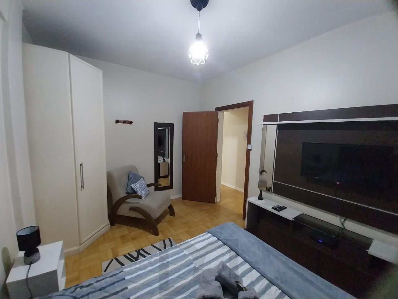 Oportunidade Excelente Apartamento 1D Mobiliado 2 piso com elevador Cidade Baixa. — foto 37