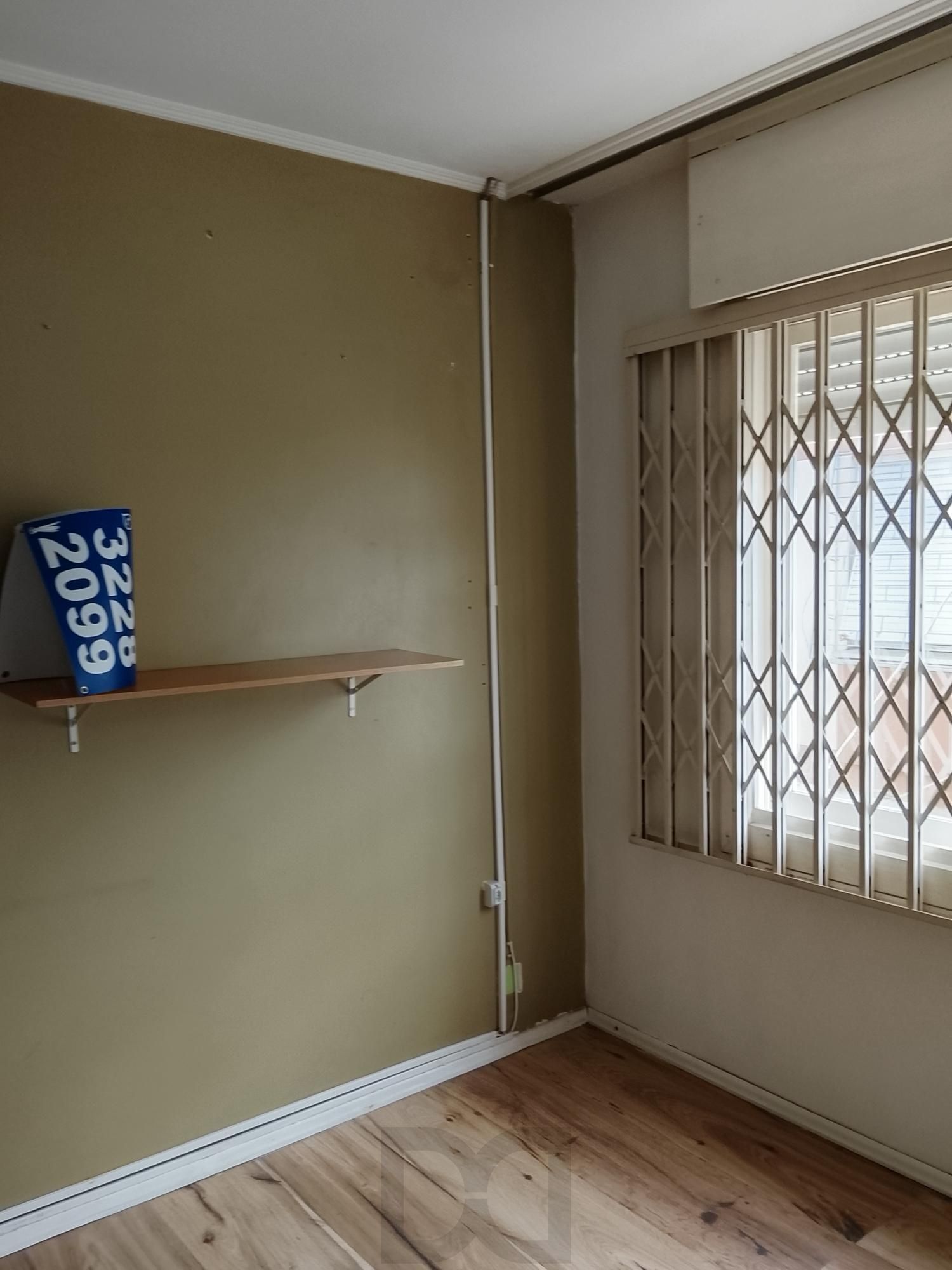 Ótimo apartamento 1D, desocupado na Medianeira, preço atrativo. — foto 45