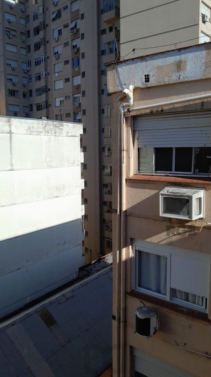 Apartamento 2 Dormitórios,box,elevador,Bairro Centro Histórico — foto 28