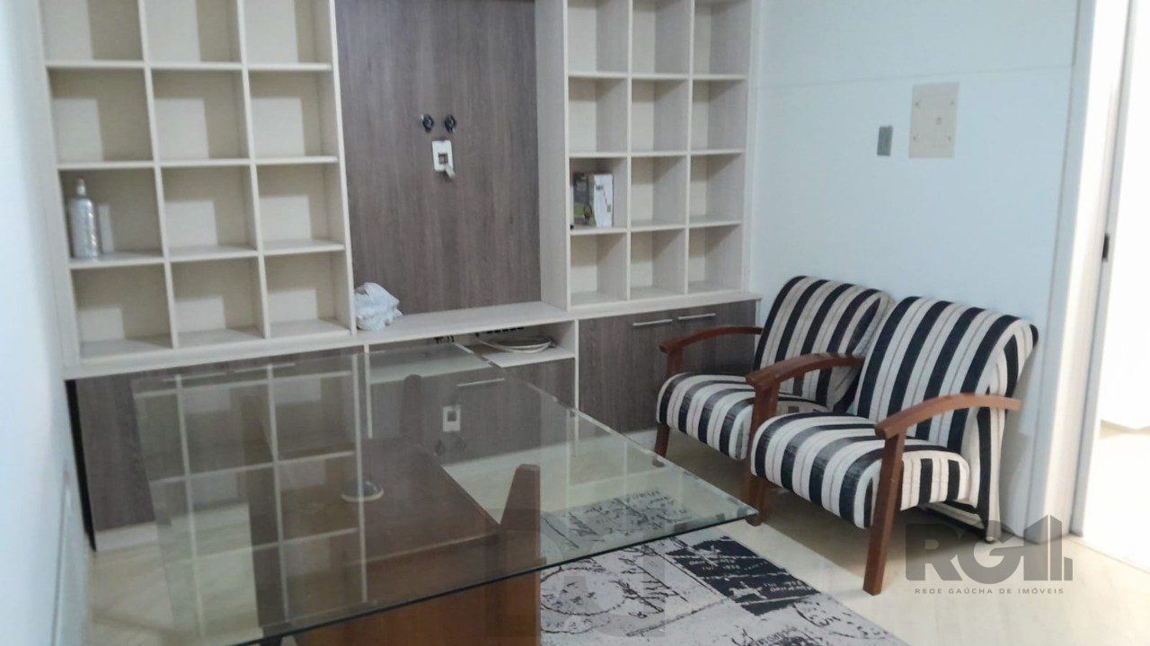 Apartamento na Luiz Manoel,2 dormitórios,desocupado,frente,bairro Santana — foto 3