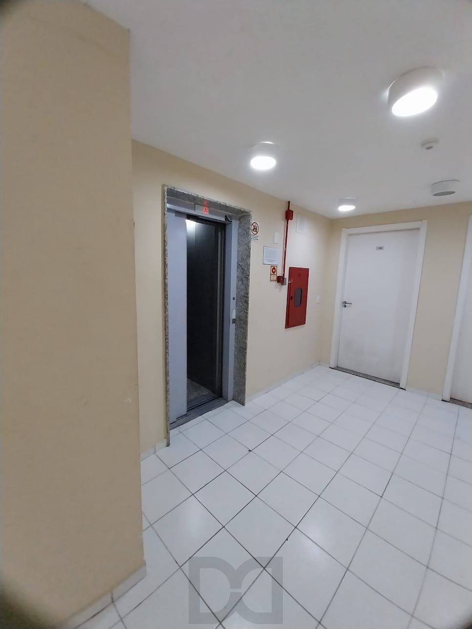 ELEVADOR 1
