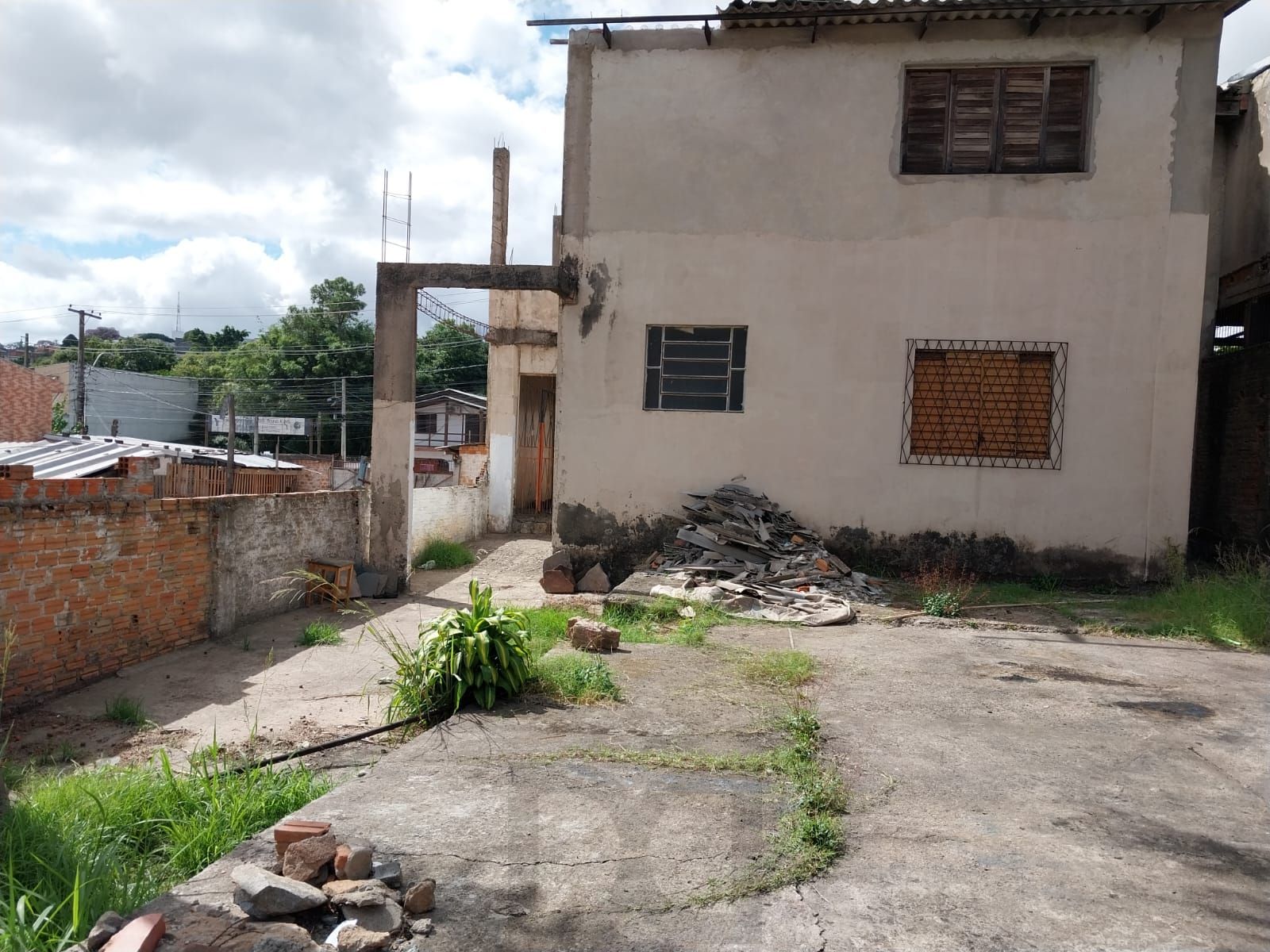 Terreno com EXCLUSIVIDADE, Oportunidade excelente para construir Edifício ou algum comércio! — foto 3