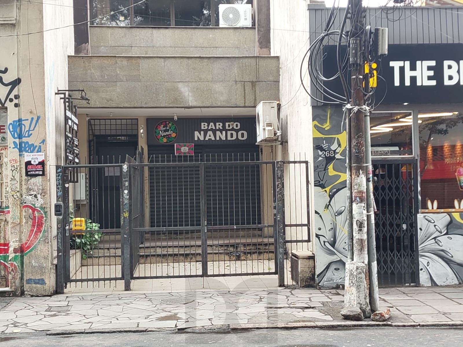 Oportunidade - Loja de frente, de Rua, LOCADA -Cidade Baixa - Porto Alegre — foto 1