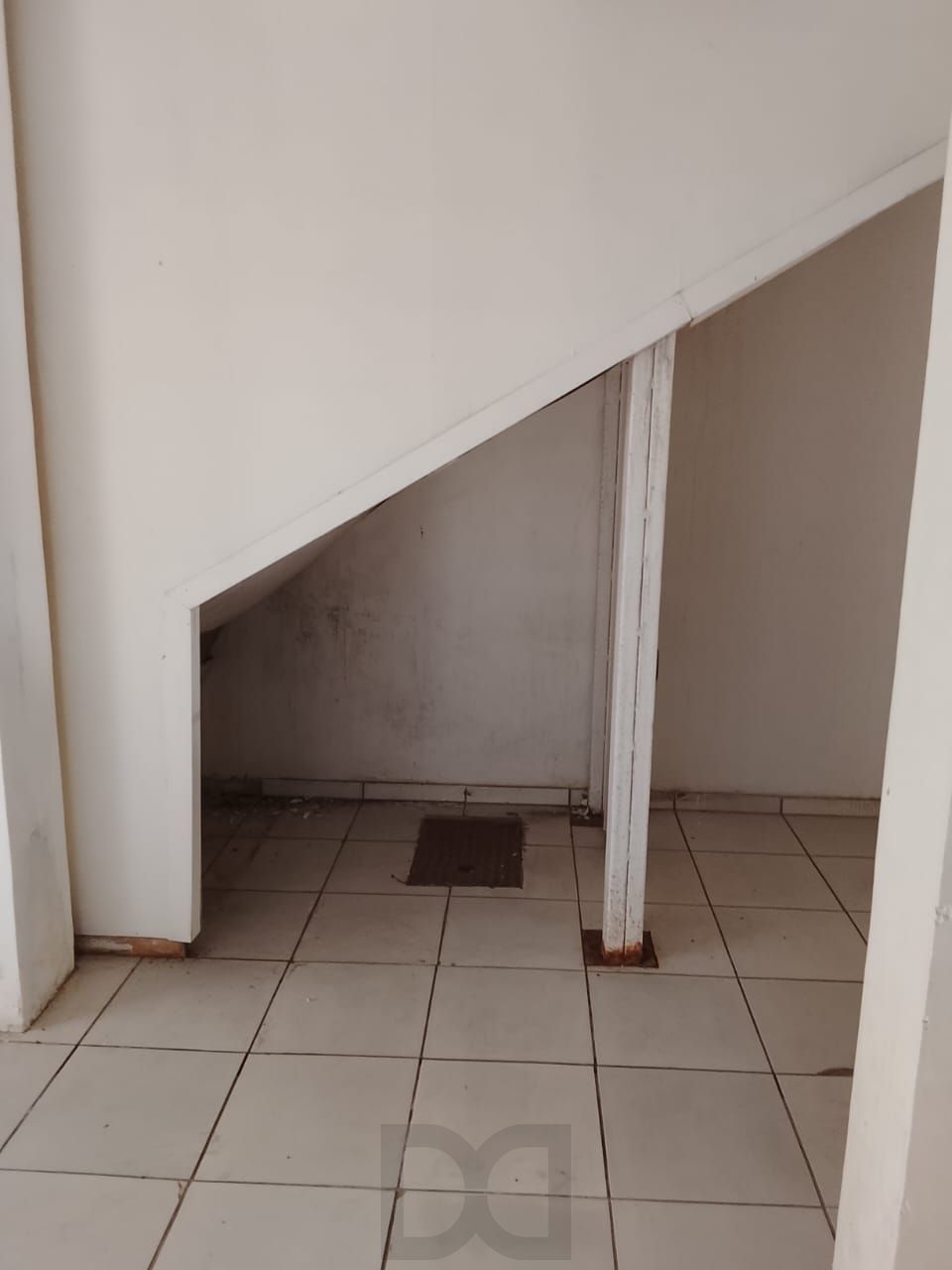 Loja Duplex na Duque de Caxias, desocupada espaço amplo. Preço atrativo. — foto 51