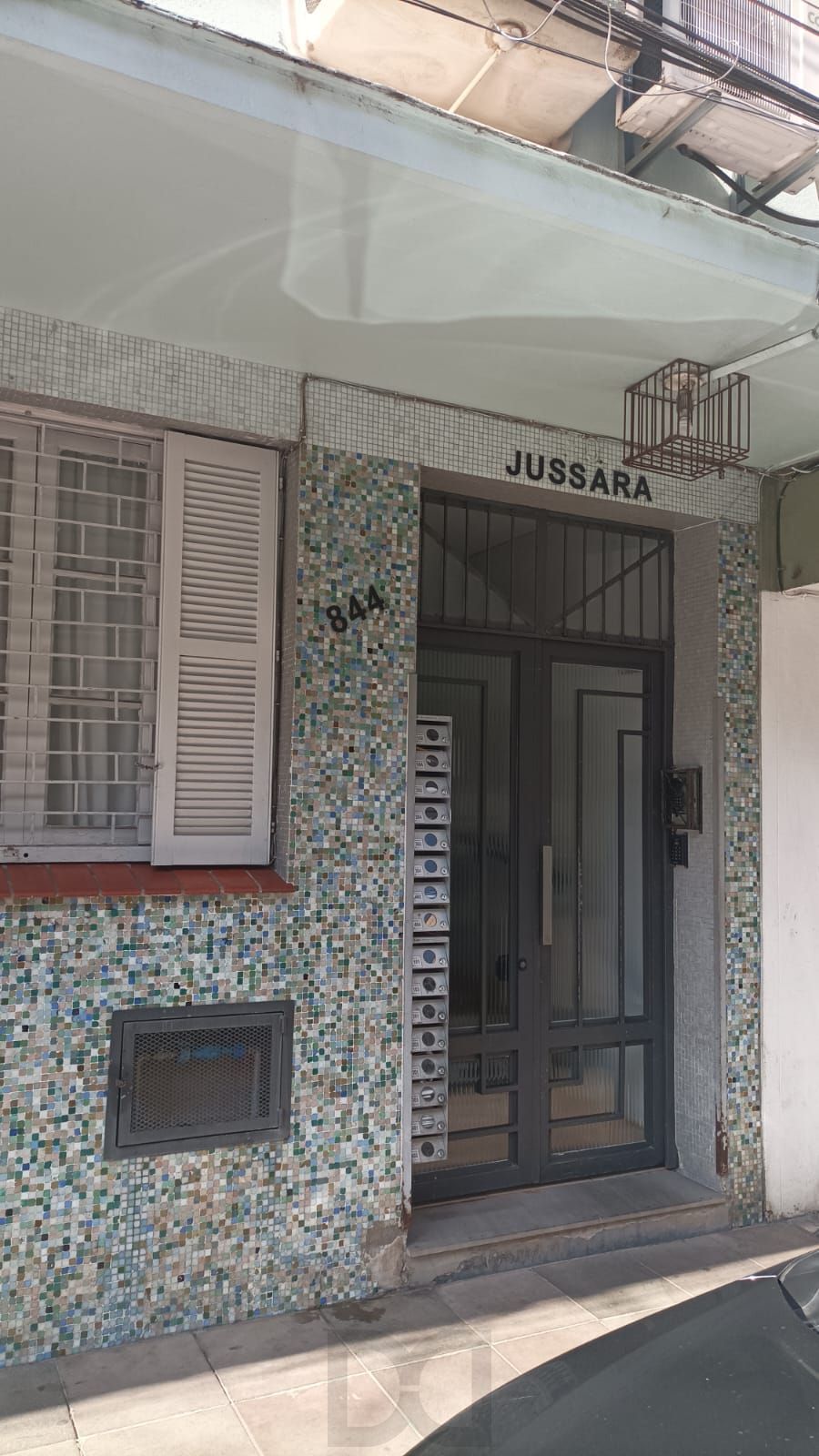 JK / Kitnet AMPLO Cidade Baixa - 1 lance de escada Preço atrativo — foto 4