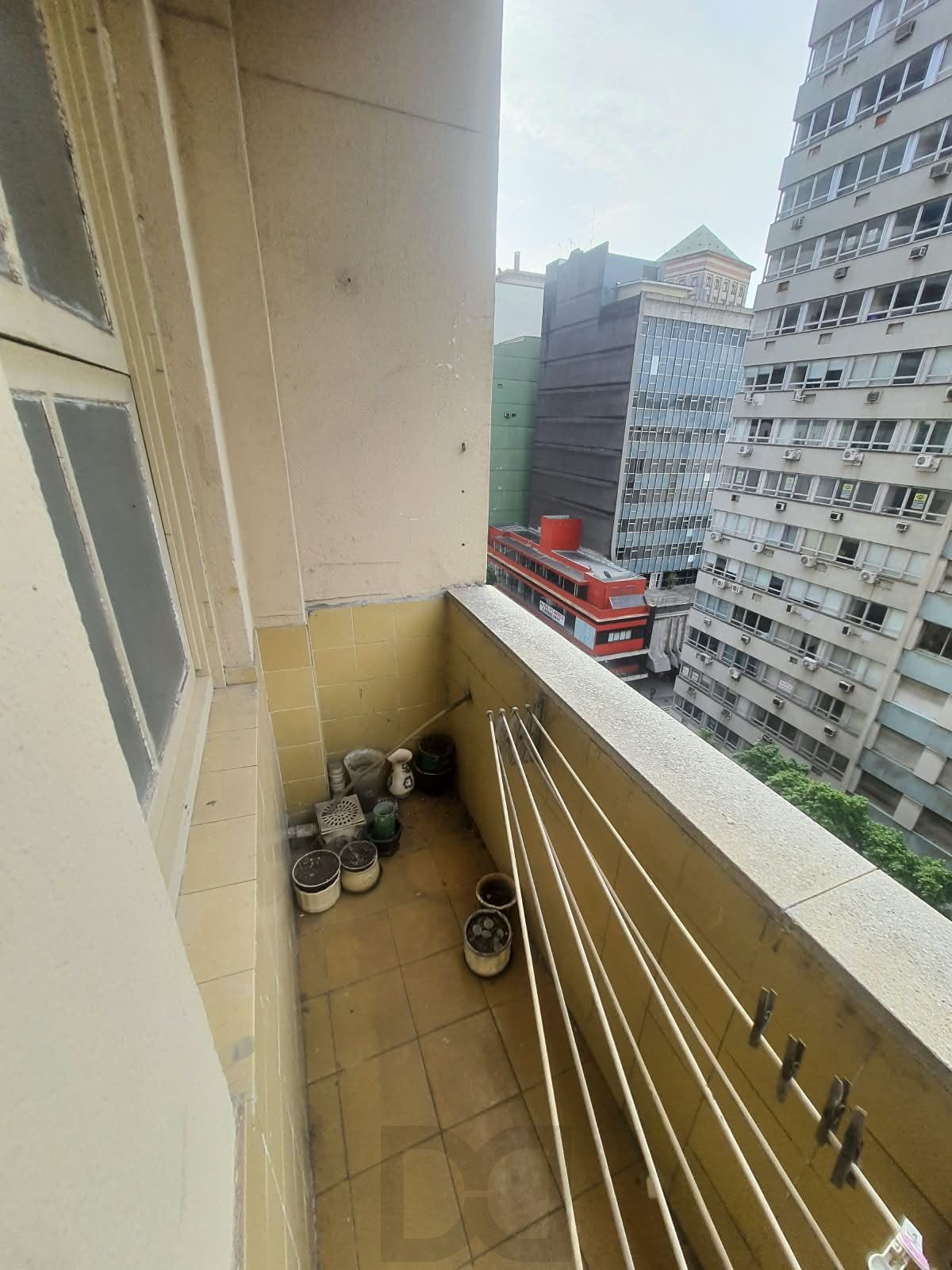 Conjunto comercial com Hall, 2 salas, sacada e Banheiro na Salgado filho - Centro Histórico! — foto 20