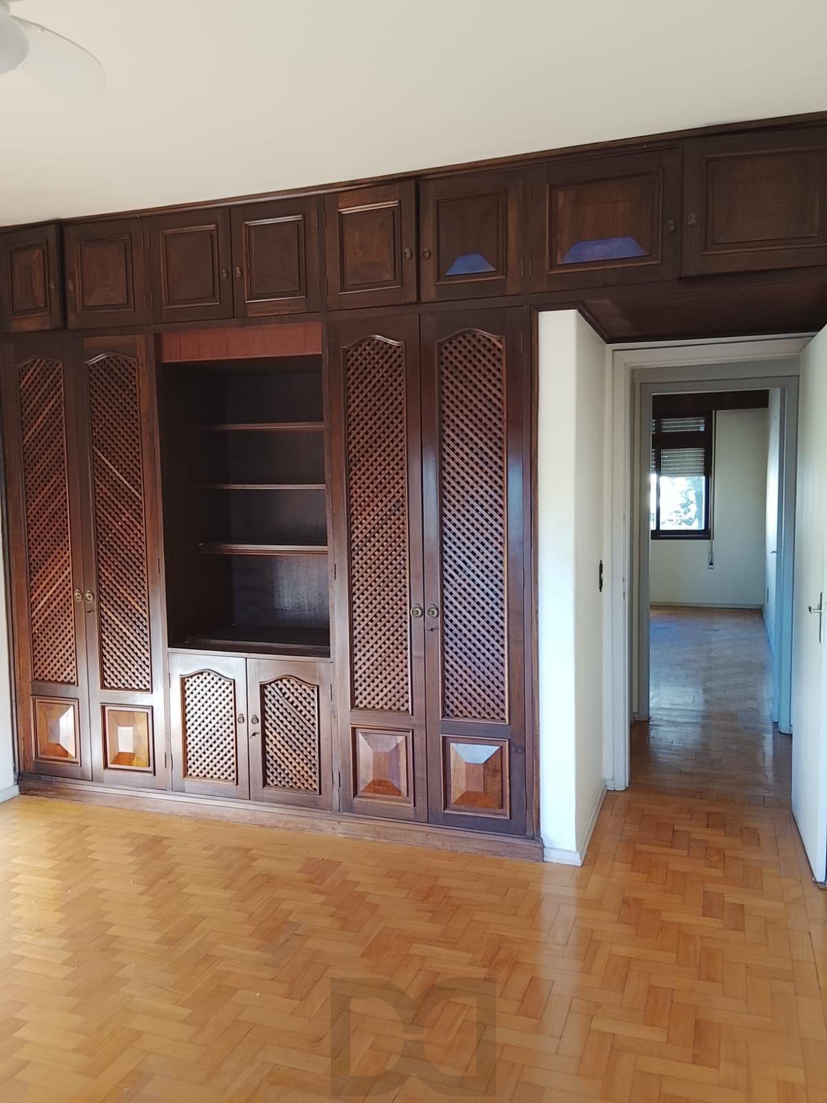 Oportunidade Única! Apartamento Semimobiliado de 3 Quartos e 1 Suíte Região Nobre em Porto Alegre — foto 34