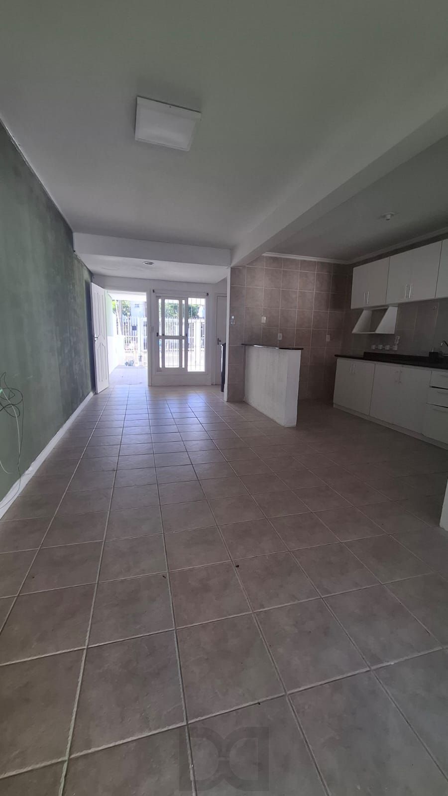 Excelente Casa / Sobrado na Zona Sul - Guarujá - Porto Alegre - preço competitivo! — foto 7