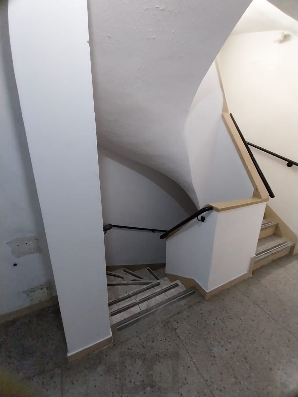 JK na Cidade Baixa, 2 piso, elevador, Preço atrativo. — foto 12