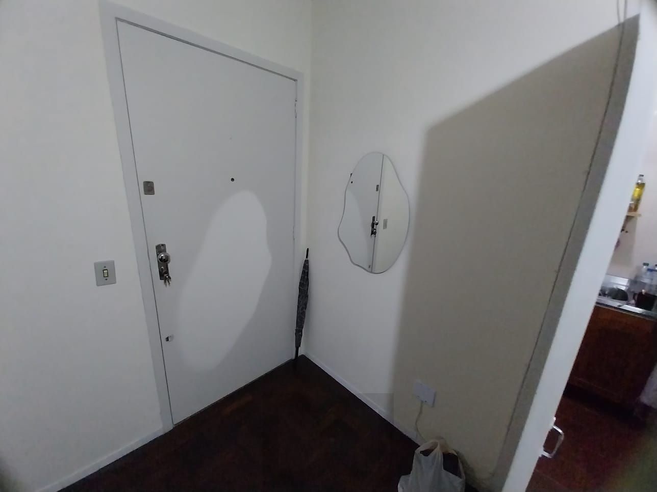Excelente apartamento, Centro Histórico, de frente, andar alto. — foto 8