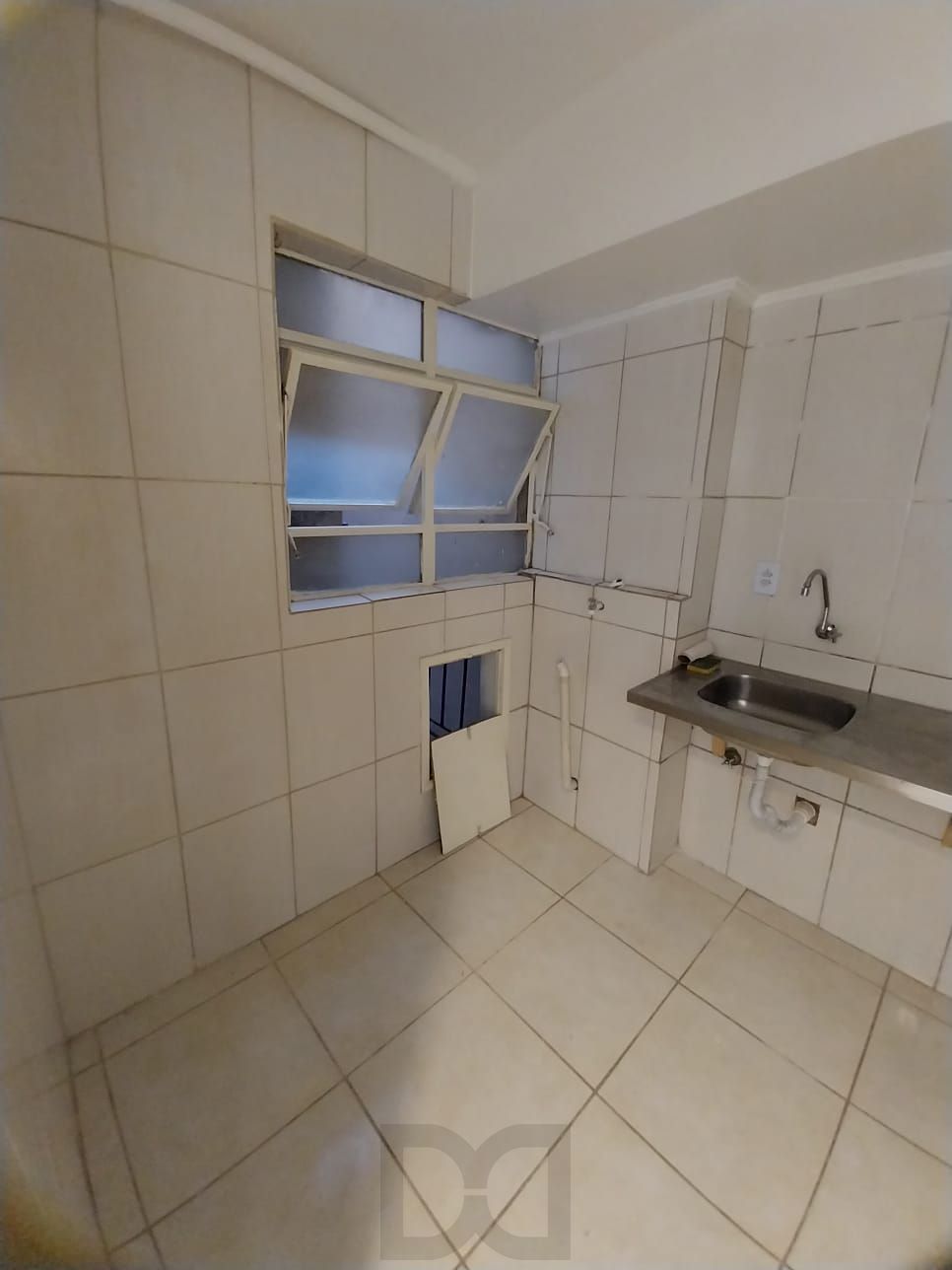 JK na Cidade Baixa, 2 piso, elevador, Preço atrativo. — foto 39