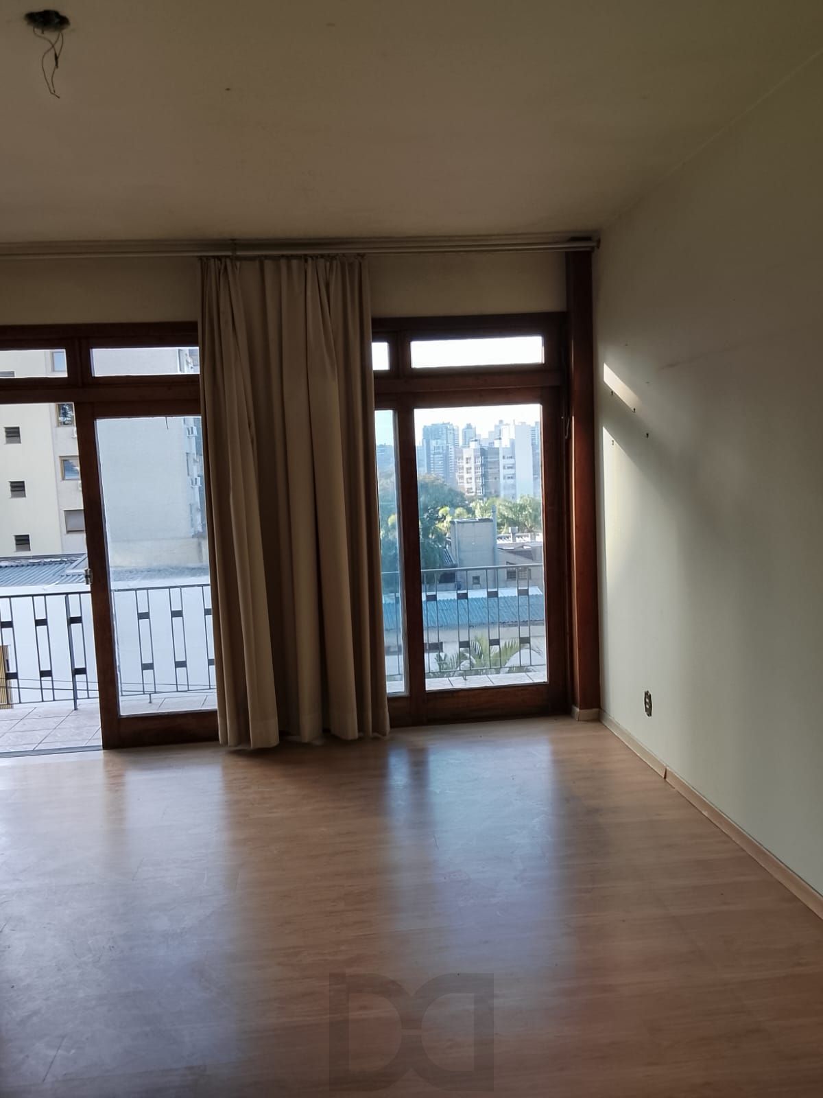 Oportunidade Única! Apartamento Semimobiliado de 3 Quartos e 1 Suíte Região Nobre em Porto Alegre — foto 43