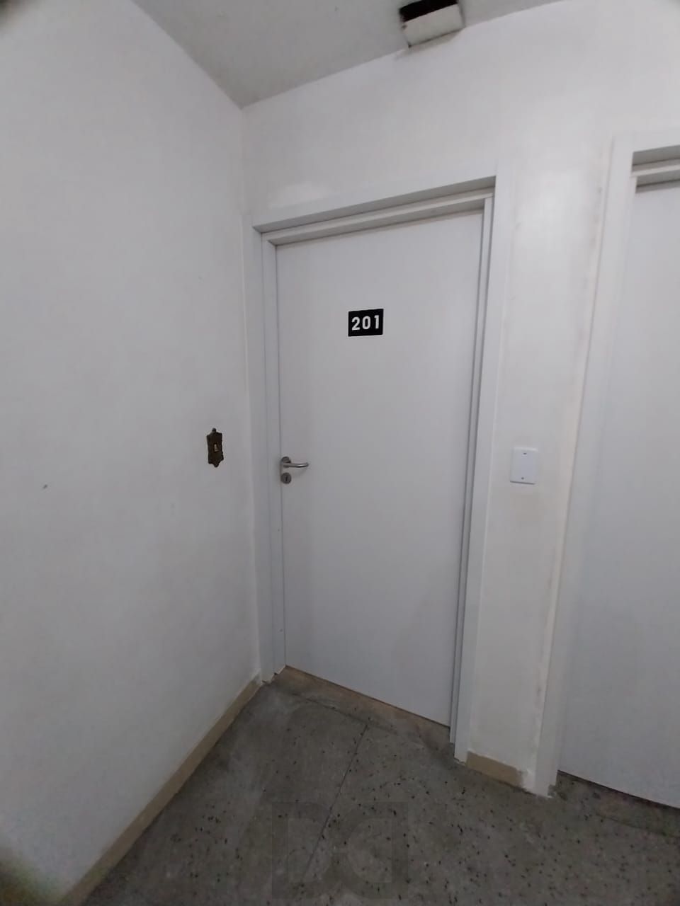 JK na Cidade Baixa, 2 piso, elevador, Preço atrativo. — foto 15