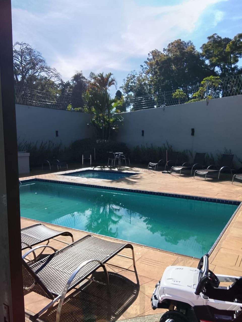 Excelente 2D C/Suíte e vaga coberta Três Figueiras - Porto Alegre — foto 14