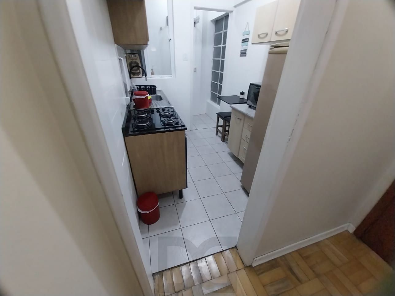 Oportunidade Excelente Apartamento 1D Mobiliado 2 piso com elevador Cidade Baixa. — foto 51
