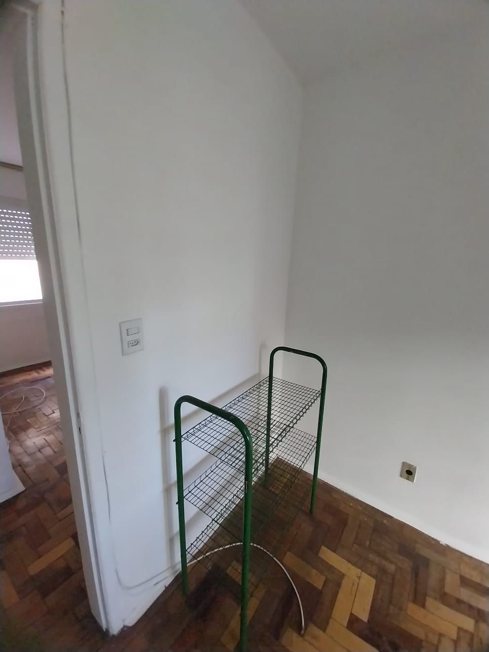 Apto 1D desocupado com BOX no Humaitá P. Alegre, Preço Atrativo — foto 19