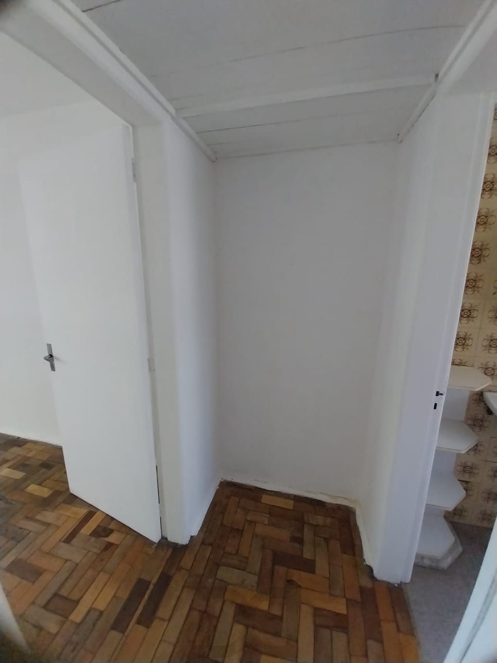 Apto 1D desocupado com BOX no Humaitá P. Alegre, Preço Atrativo — foto 26
