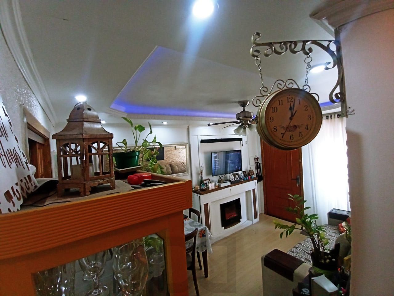 Apartamento com 2 Quartos,com box,no Bairro Humaitá — foto 16
