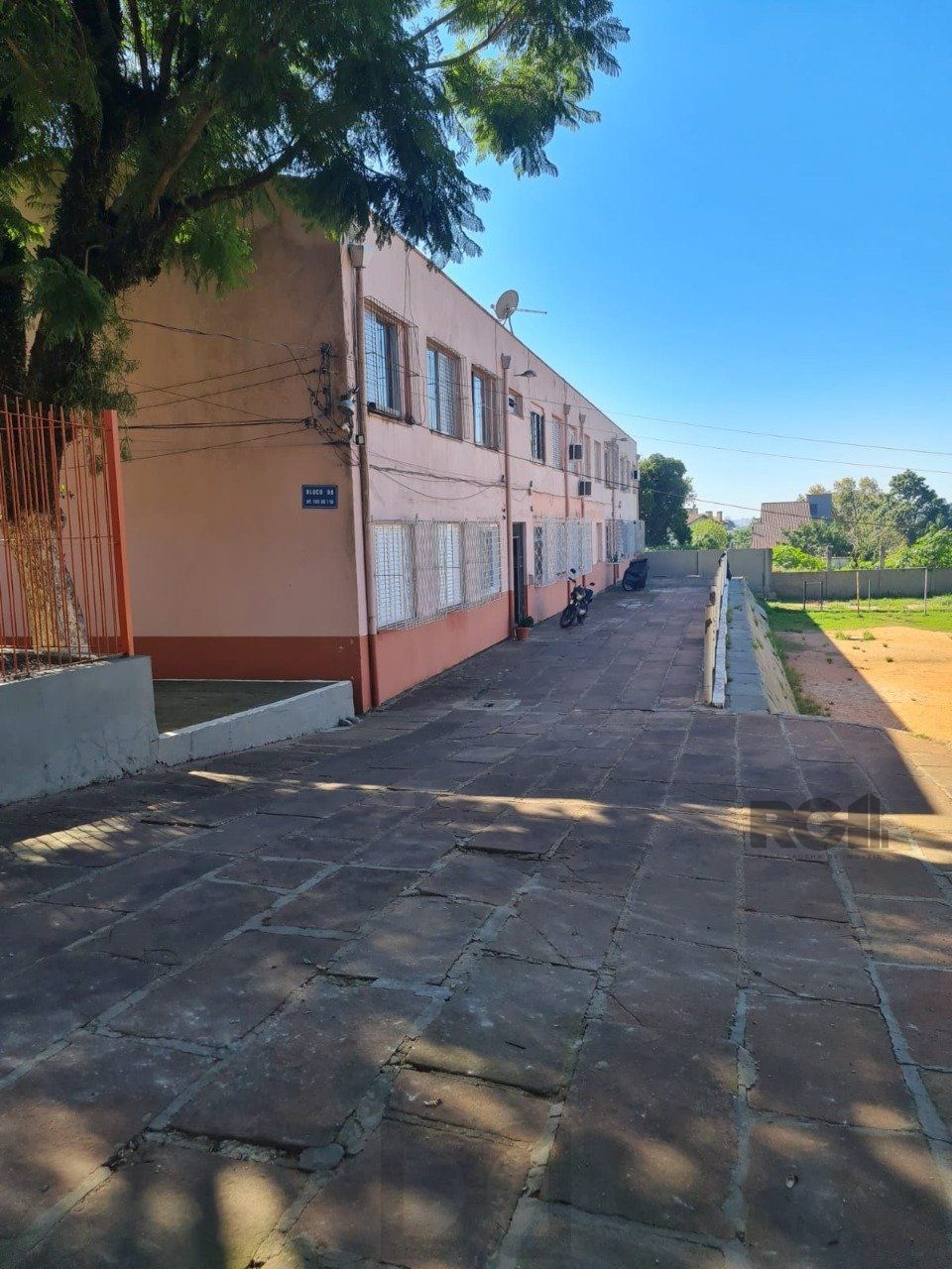 Apartamento à venda no bairro Santa Tereza, em Porto Alegre. Localizado na Rua Orfanotrófio — foto 1
