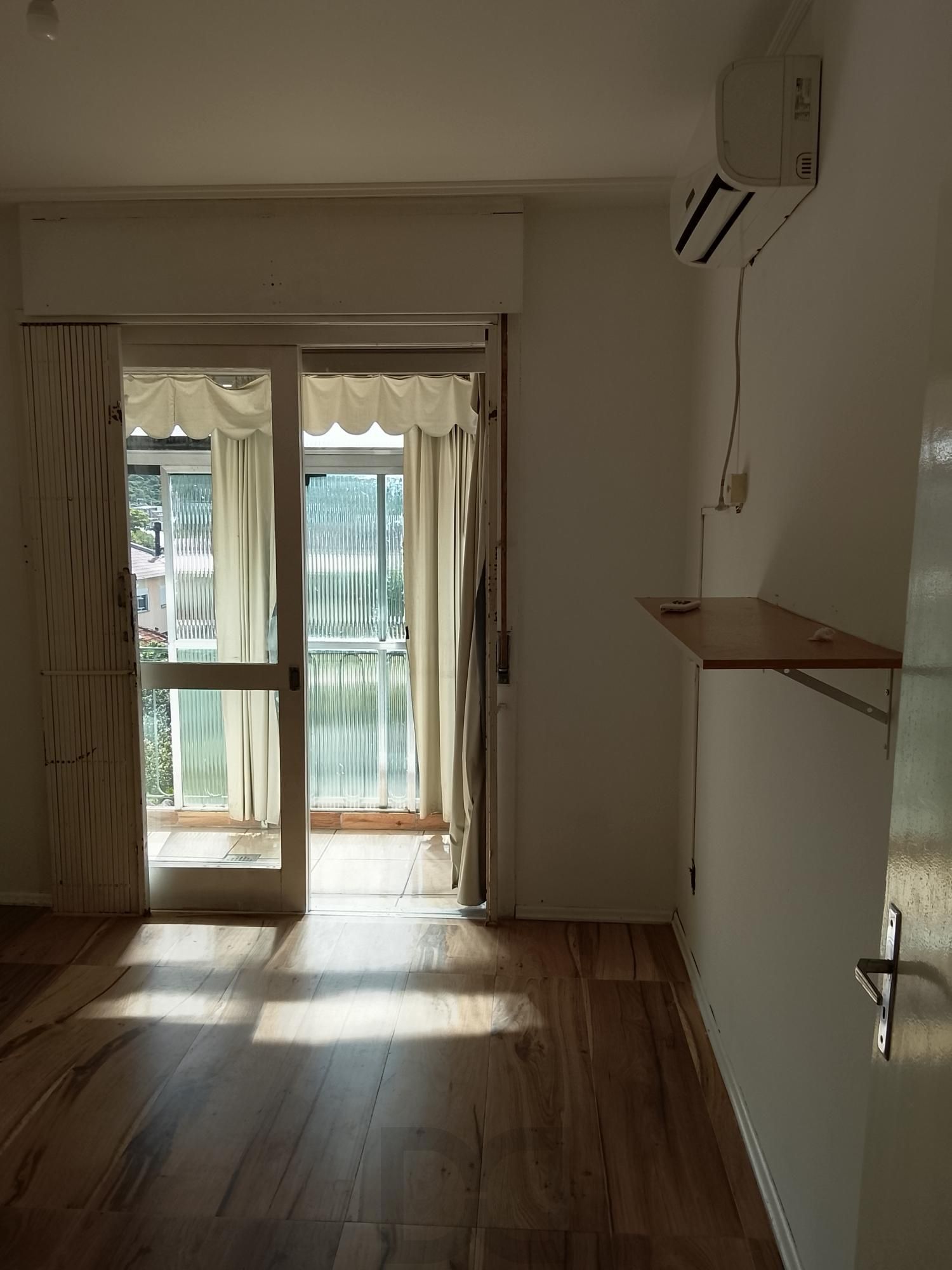 Ótimo apartamento 1D, desocupado na Medianeira, preço atrativo. — foto 26