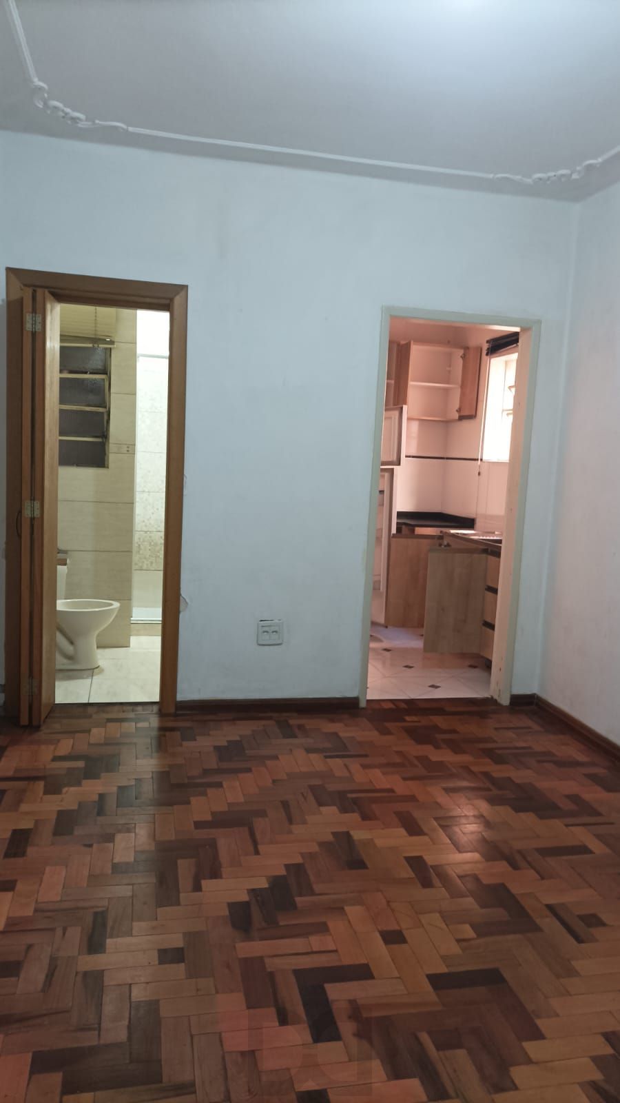 JK / Kitnet AMPLO Cidade Baixa - 1 lance de escada Preço atrativo — foto 13