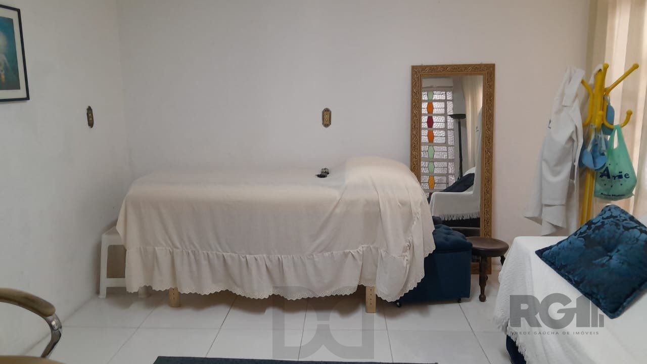 Casa comercial ou residencial com 2 pisos,,próximo Av.Cristovão Colombo — foto 3