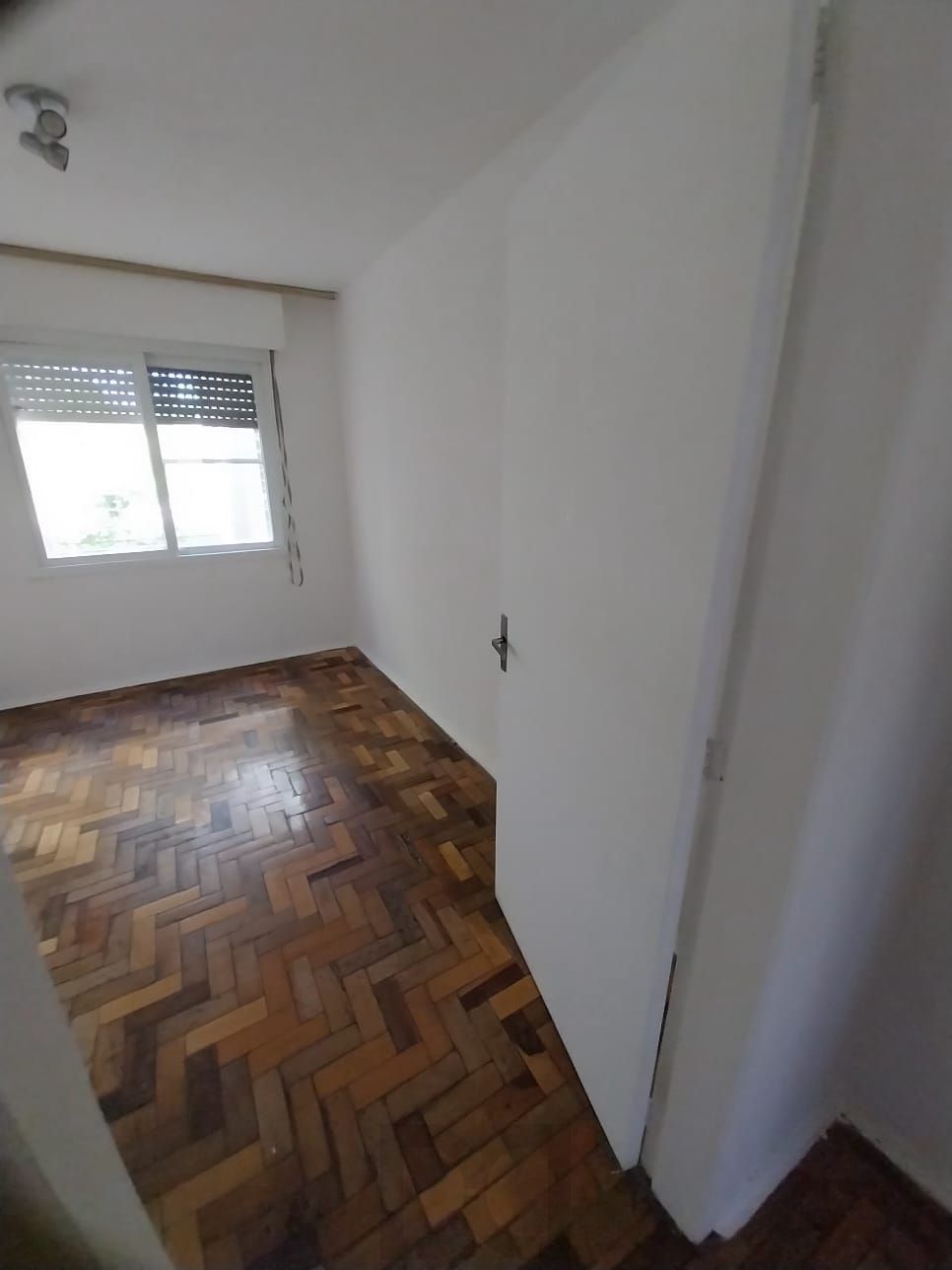 Apto 1D desocupado com BOX no Humaitá P. Alegre, Preço Atrativo — foto 21