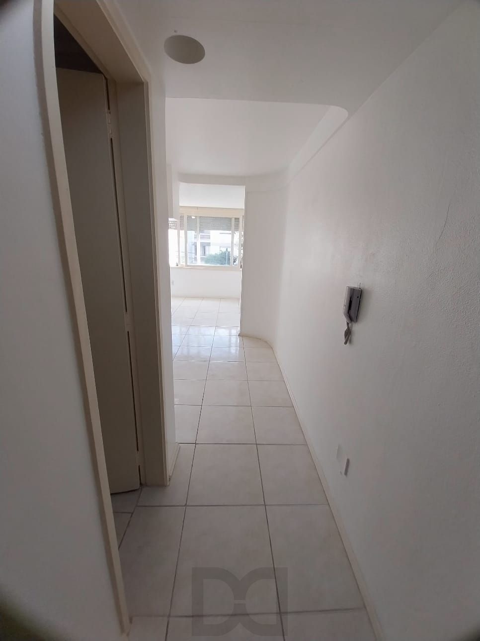 JK na Cidade Baixa, 2 piso, elevador, Preço atrativo. — foto 38