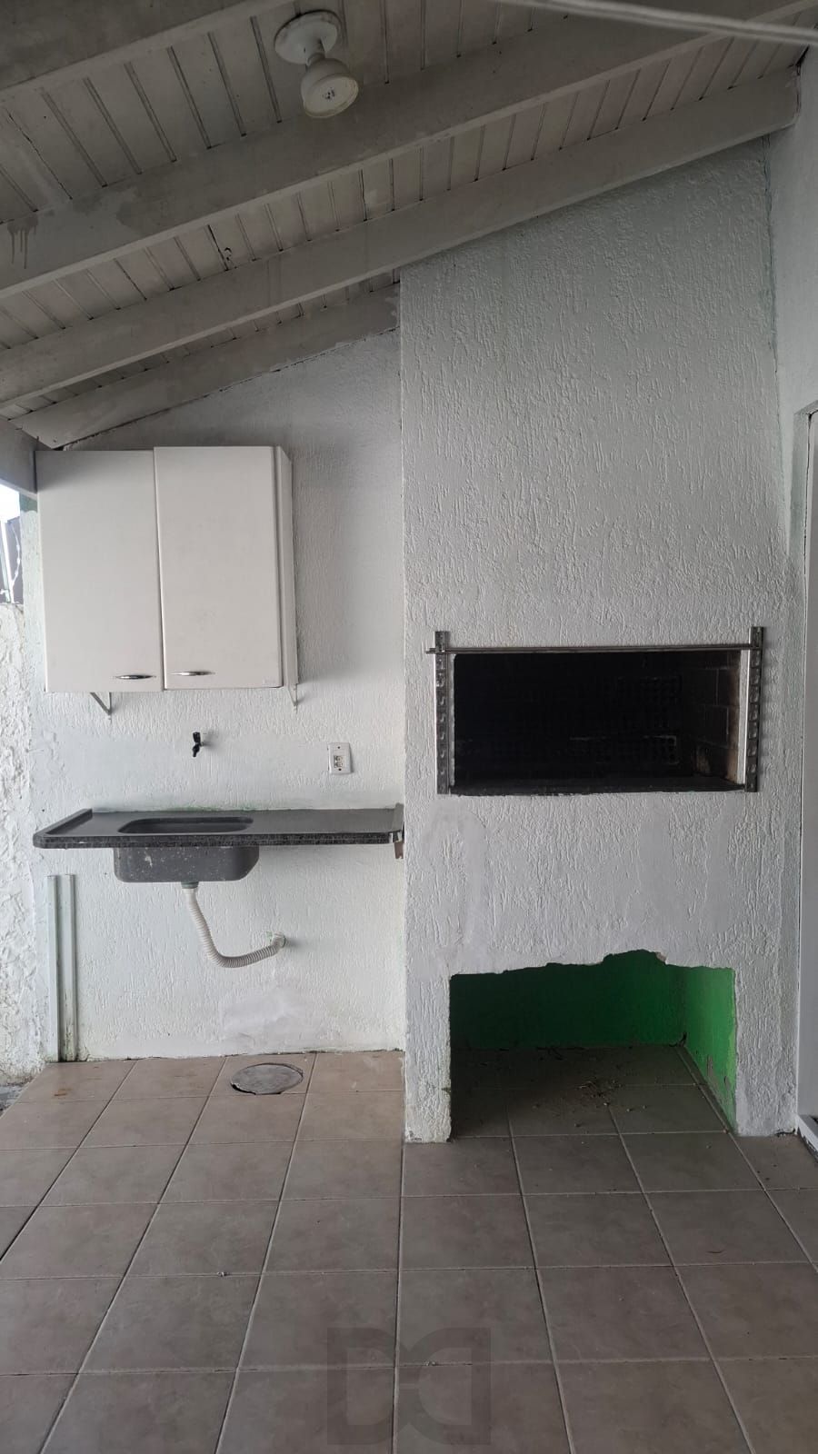 Excelente Casa / Sobrado na Zona Sul - Guarujá - Porto Alegre - preço competitivo! — foto 8