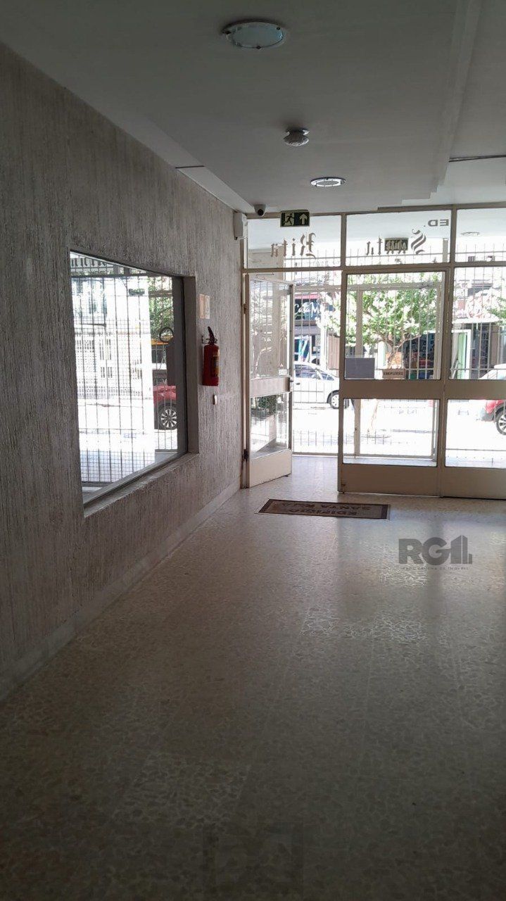 Apartamento 2 Dormitórios,box,elevador,Bairro Centro Histórico — foto 12