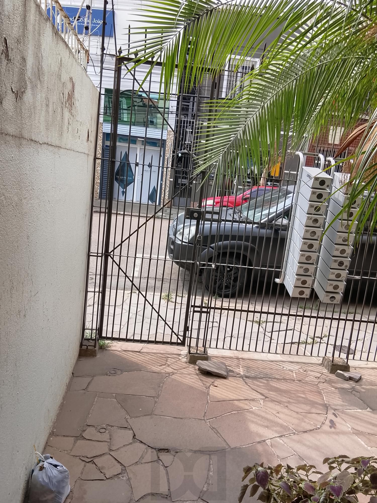 Excelente apto Lateral. 1D, sala, coz, área de serv. banh. Preço Atrativo! — foto 6