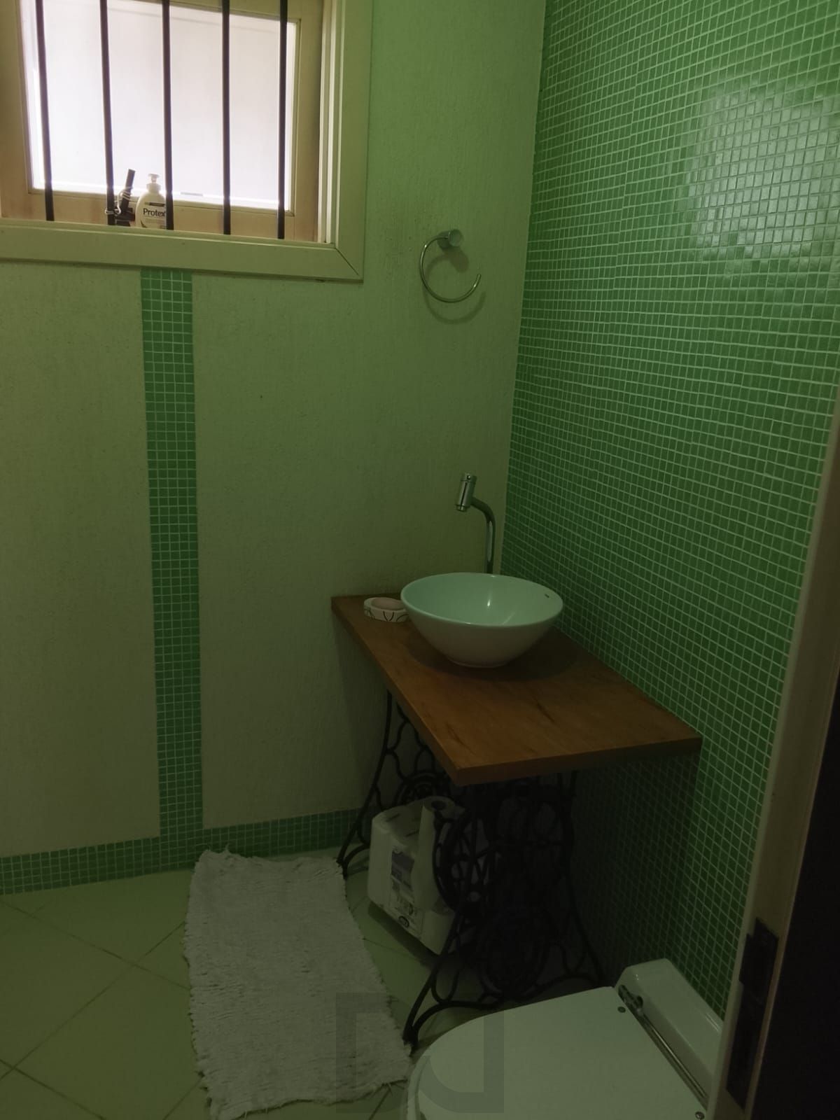 CASA / SOBRADO 5D e 10 vagas 3 Banheiros - Pátio enorme c/ Jacuzi e Pergolado - Living 3 ambientes - Sta Teresa — foto 25