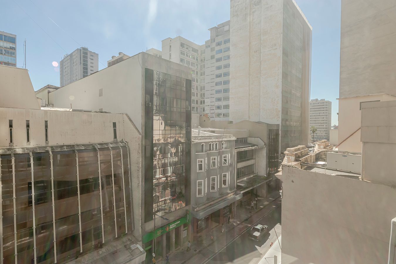 OPORTUNIDADE - Conjunto Comercial, meio andar inteiro com várias salas e salão! — foto 36