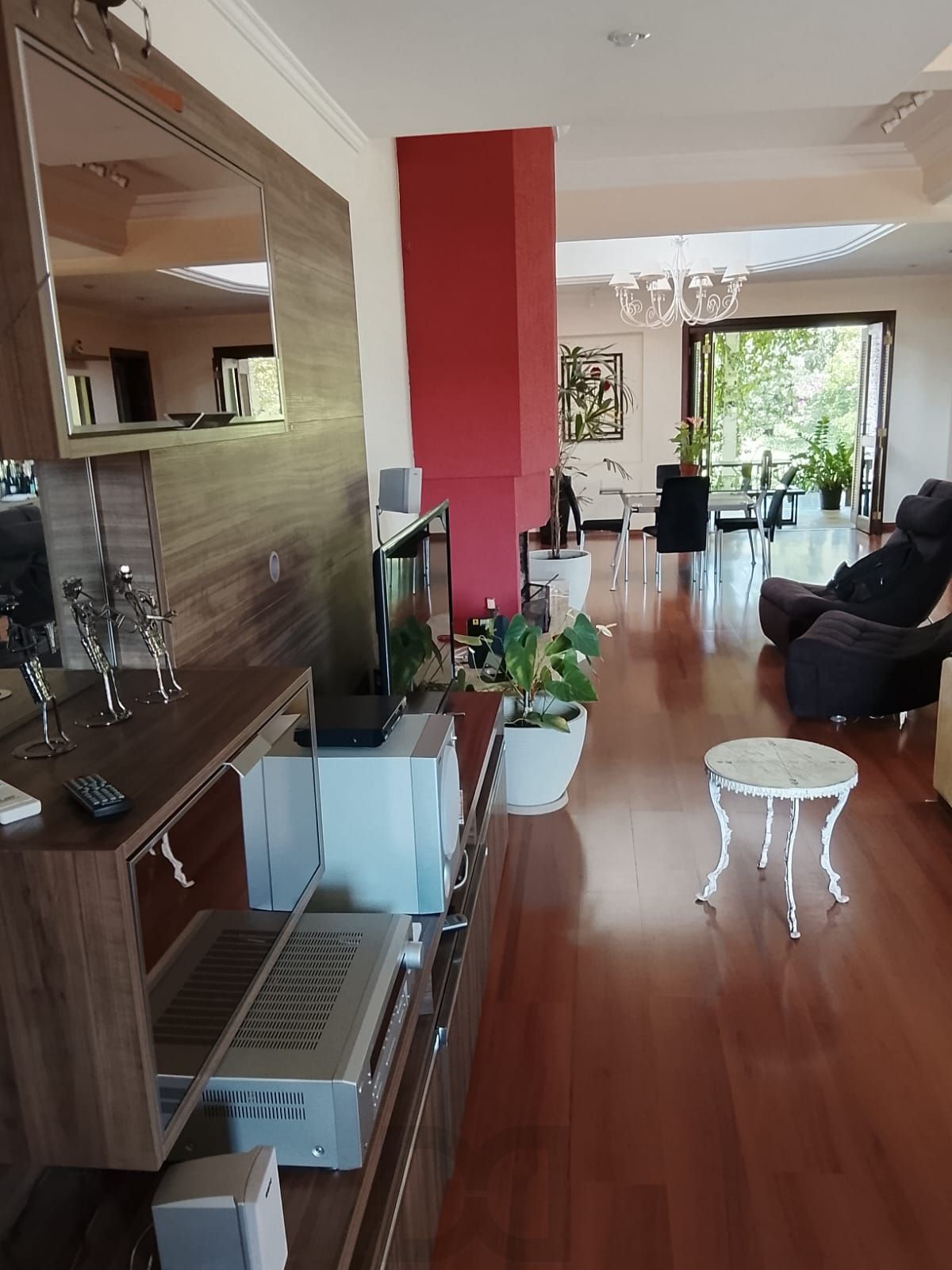 CASA / SOBRADO 5D e 10 vagas 3 Banheiros - Pátio enorme c/ Jacuzi e Pergolado - Living 3 ambientes - Sta Teresa — foto 9